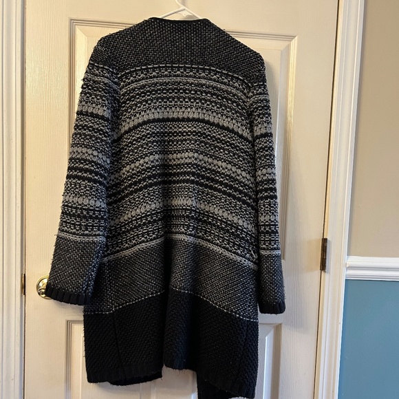 Ann Taylor gray and black duster length sweater, size XL - Picture 2 of 7